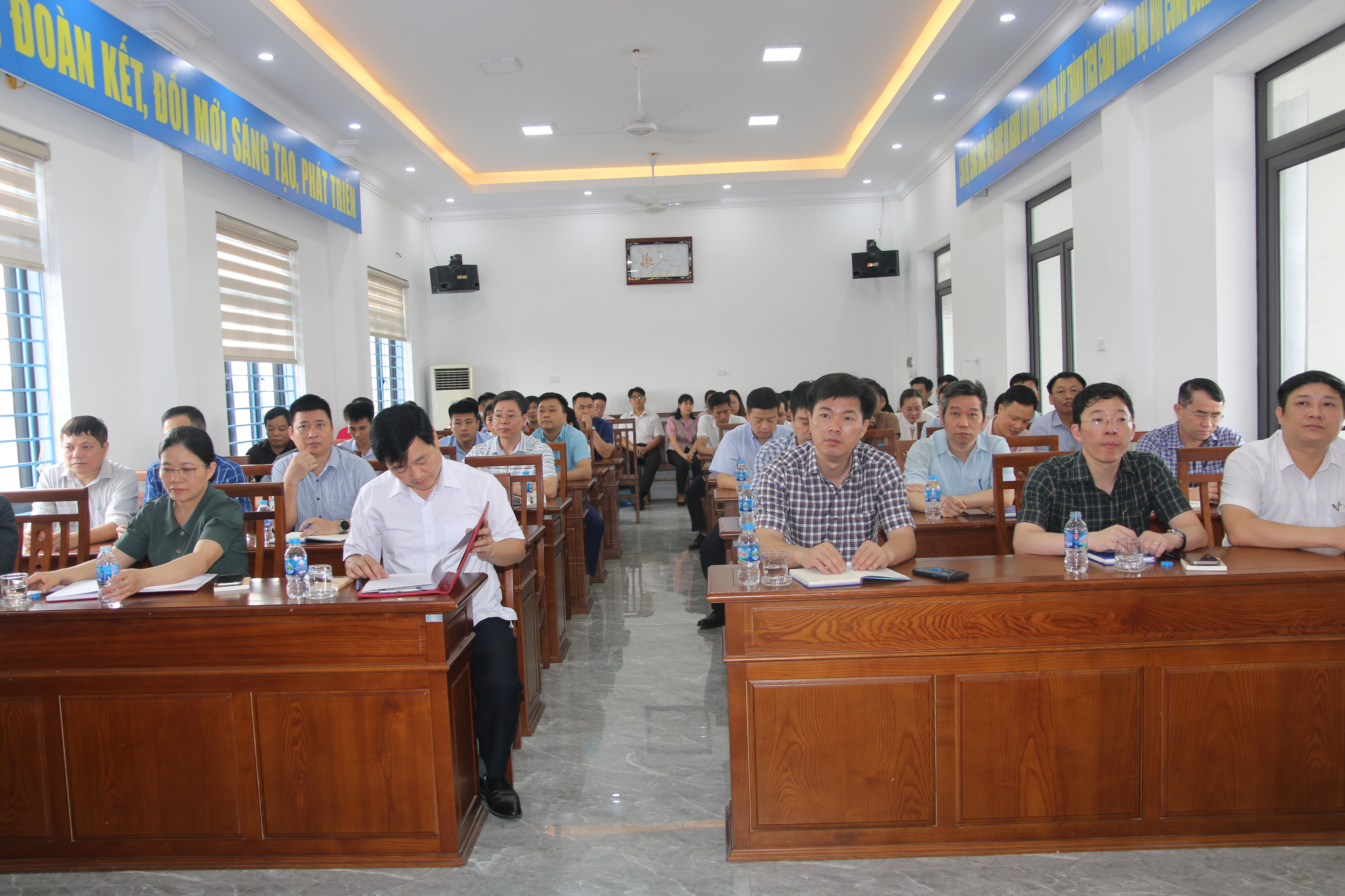 Hội thảo khoa học về đột phá phát triển khoa học công nghệ, đổi mới sáng tạo và chuyển đổi số; ứng dụng công nghệ AI, triển khai trợ lý ảo trong hoạt động quản lý nhà nước và nghiên cứu khoa học công nghệ