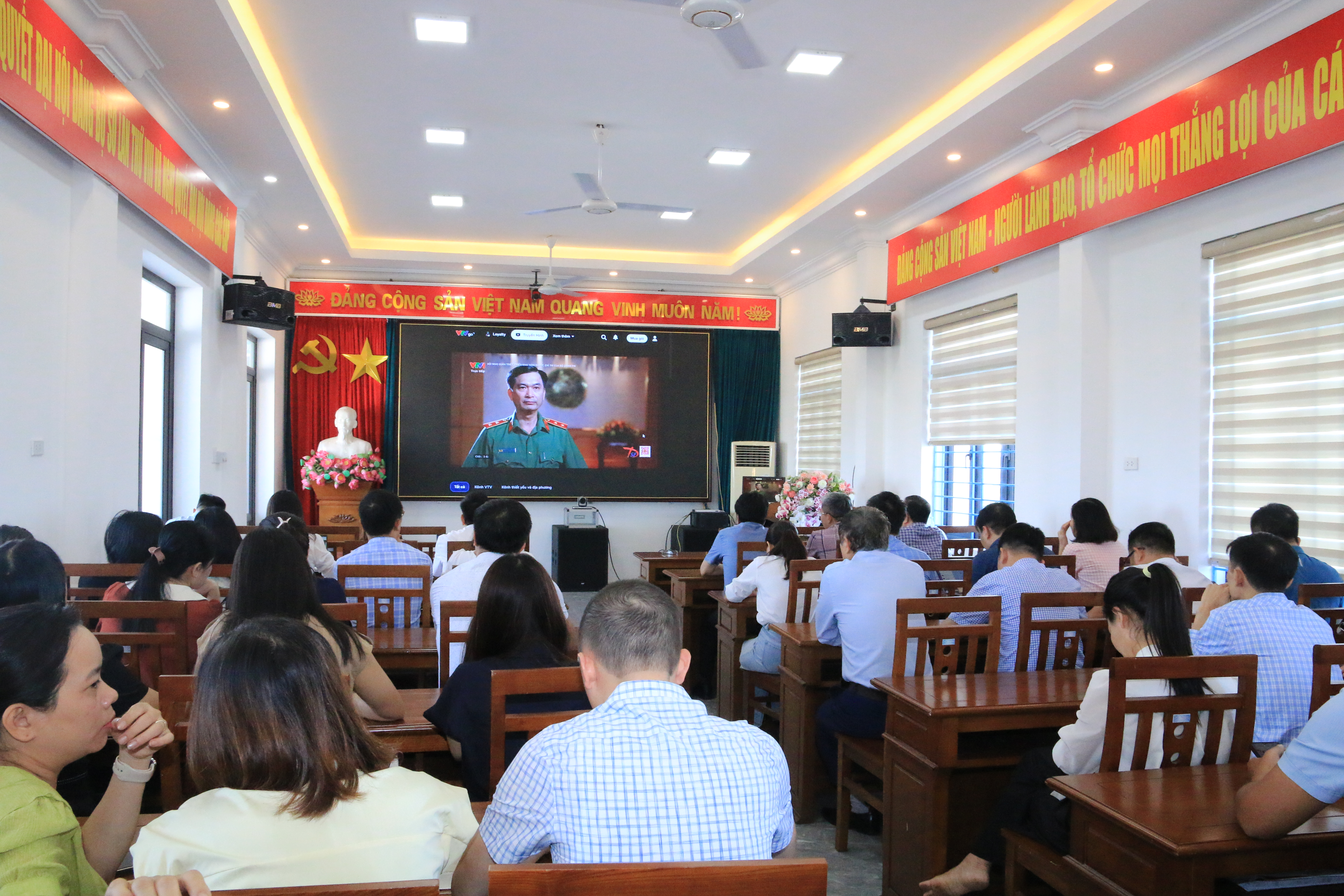 Đảng ủy Sở Khoa học và Công nghệ Hưng Yên tham dự Hội nghị toàn quốc quán triệt các nghị quyết, chỉ thị của Bộ Chính trị