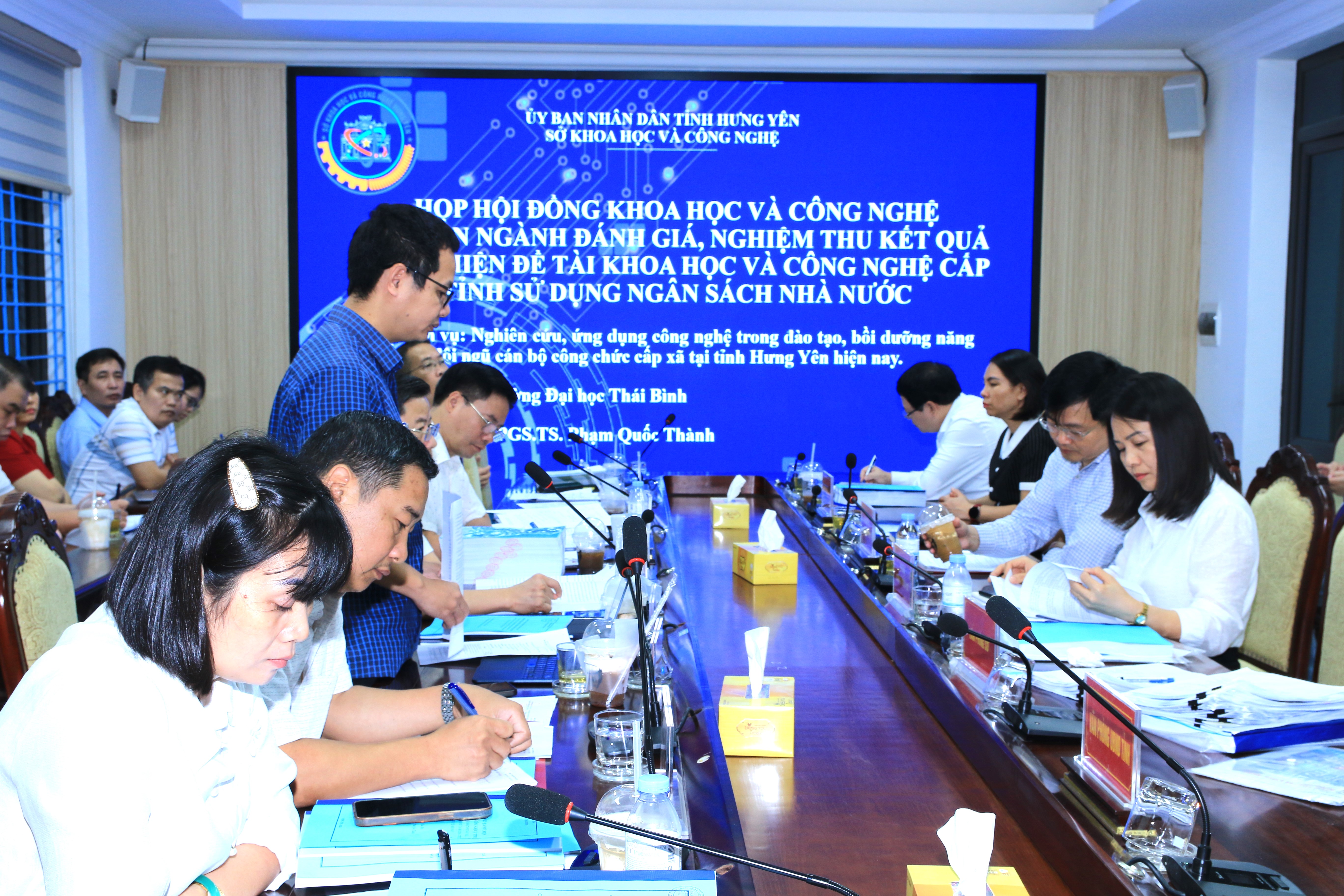 Nghiệm thu đề tài: Nghiên cứu, ứng dụng công nghệ trong đào tạo, bồi dưỡng năng lực số cho đội ngũ cán bộ, công chức cấp xã