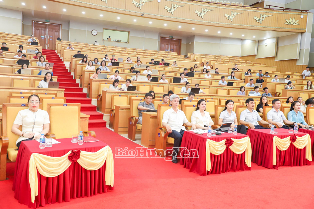 Hướng dẫn quản trị, sử dụng phần mềm cho cán bộ, công chức, viên chức tỉnh