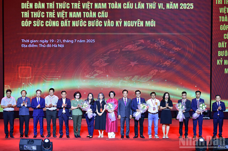 Trí thức trẻ Việt Nam toàn cầu bắt tay thảo luận về phát triển khoa học-công nghệ