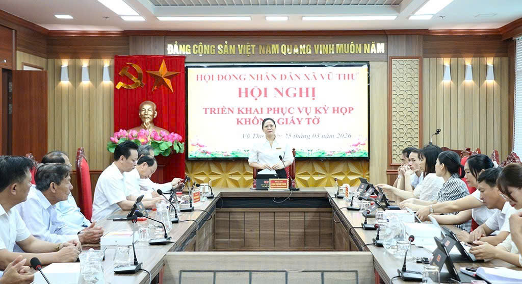 Xã Vũ Thư: Tập huấn phần mềm “phòng họp số” cho đại biểu HĐND xã khóa II