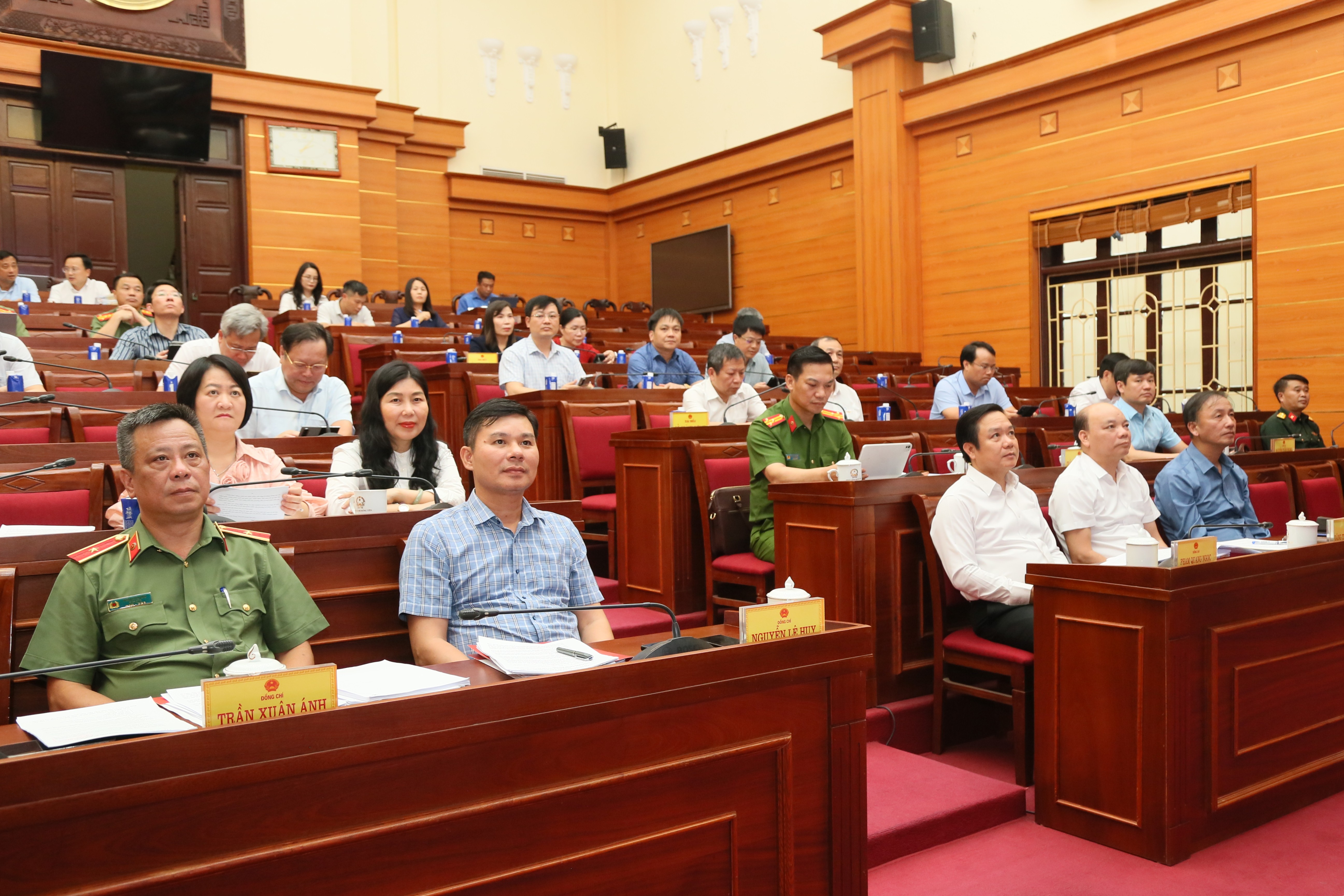 Phiên họp chuyên đề thúc đẩy phát triển khoa học công nghệ và đổi mới sáng tạo