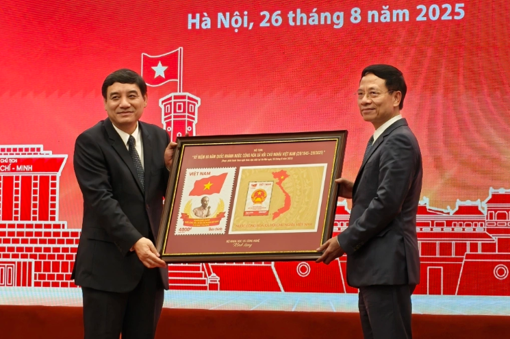 Phát hành bộ tem kỷ niệm 80 năm Quốc khánh