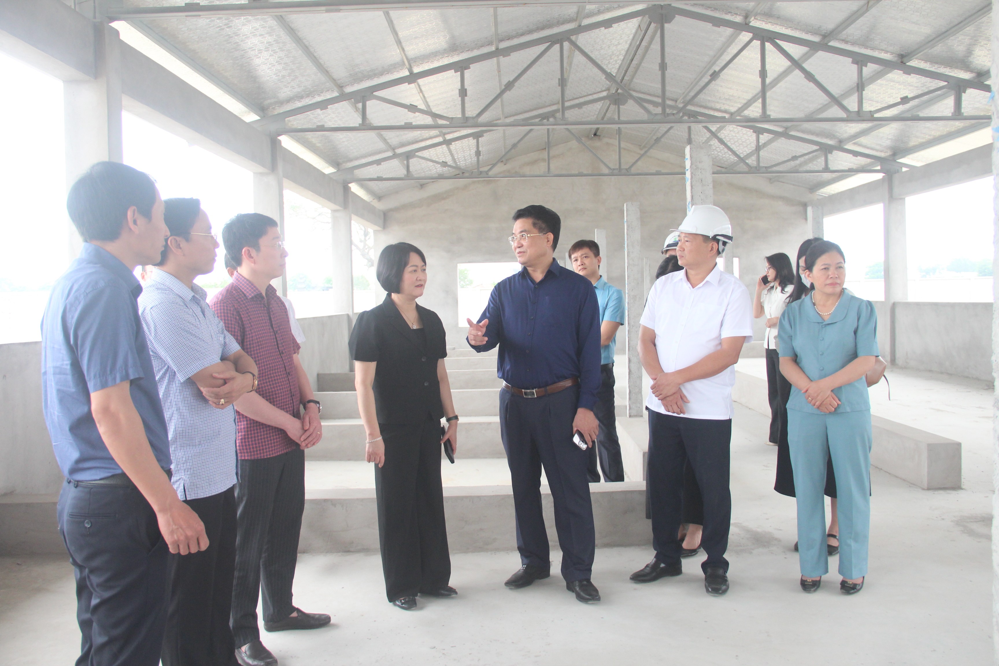 Phó Chủ tịch UBND tỉnh Lê Quang Hòa kiểm tra Dự án Khu thực nghiệm sinh học công nghệ cao