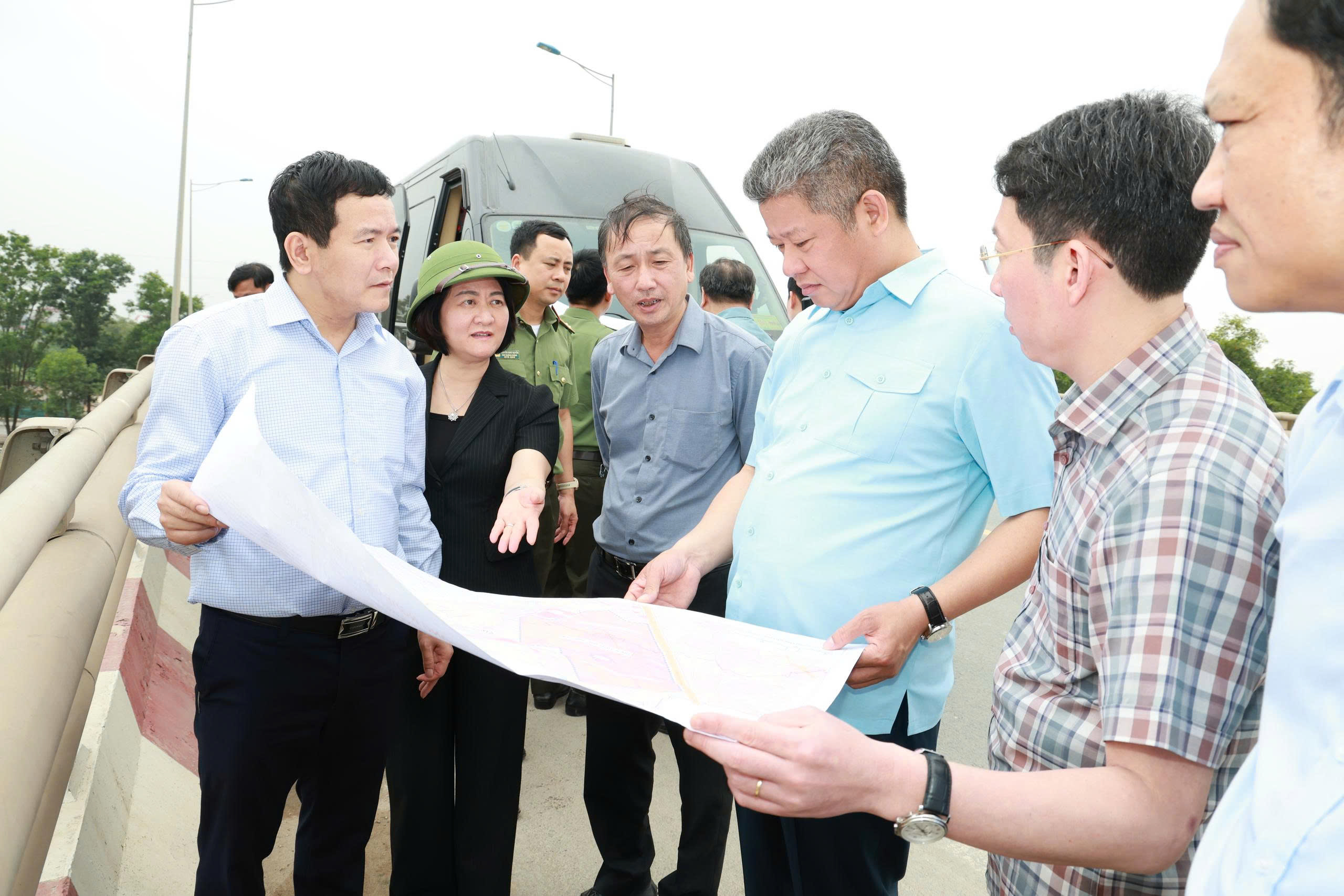 Đồng chí Phó Bí thư Tỉnh ủy Nguyễn Mạnh Quyền khảo sát thực địa một số công trình, dự án trọng điểm của tỉnh