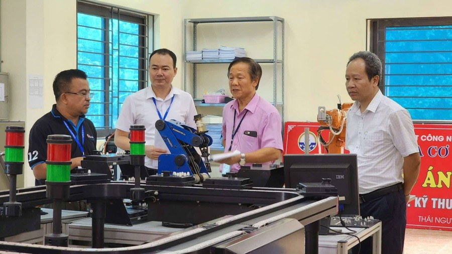 Thúc đẩy hoạt động nghiên cứu chuyển giao khoa học công nghệ