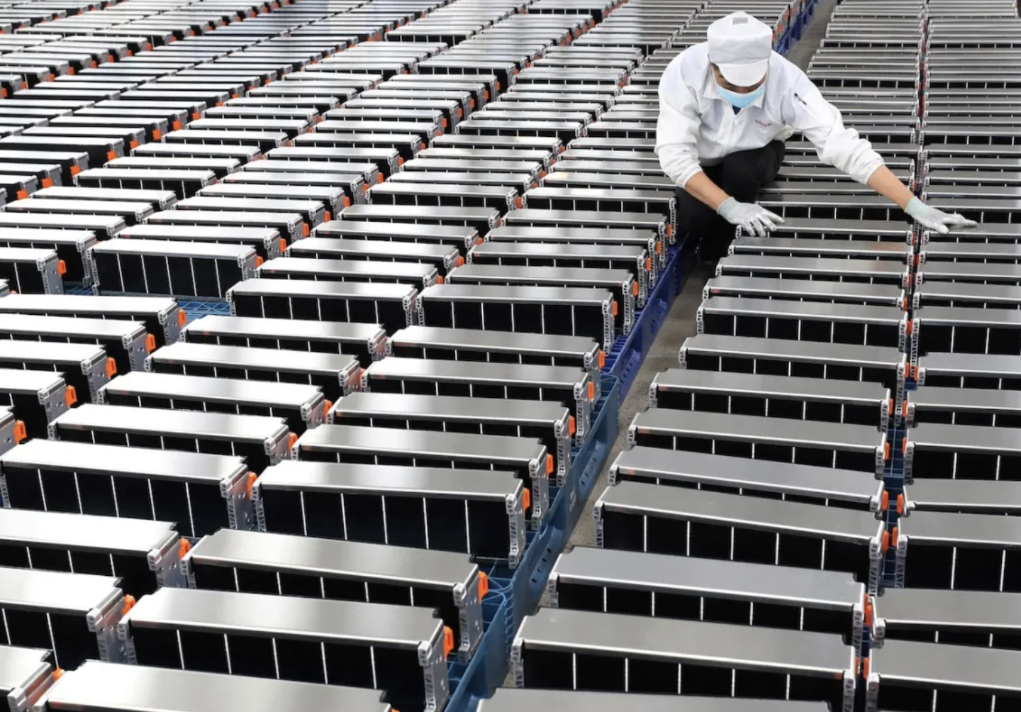 AI phát hiện 5 vật liệu triển vọng thay thế pin lithium