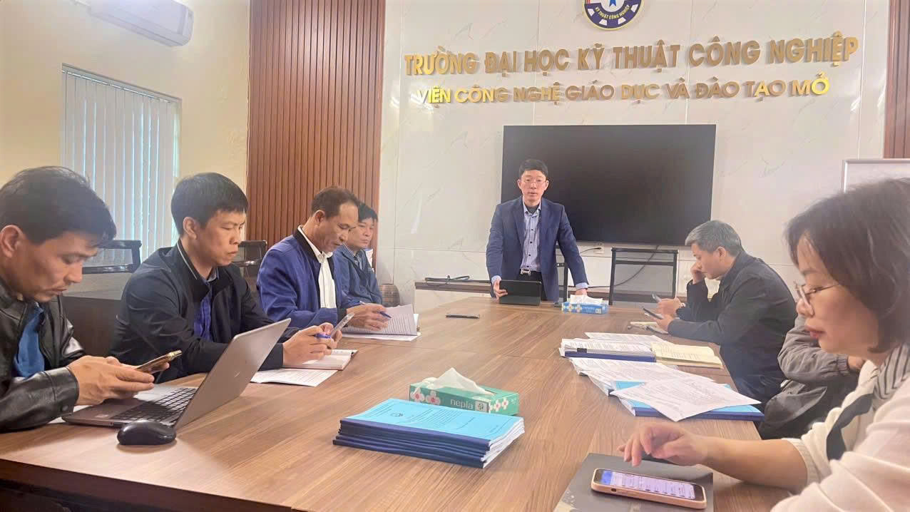 Sở Khoa học và Công nghệ Hưng Yên kiểm tra tiến độ nhiệm vụ nghiên cứu máy sấy lạnh ứng dụng trí tuệ nhân tạo (AI)
