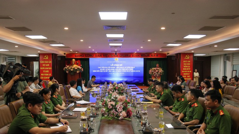Tích hợp trợ lý ảo hành chính công trên ứng dụng VNeID