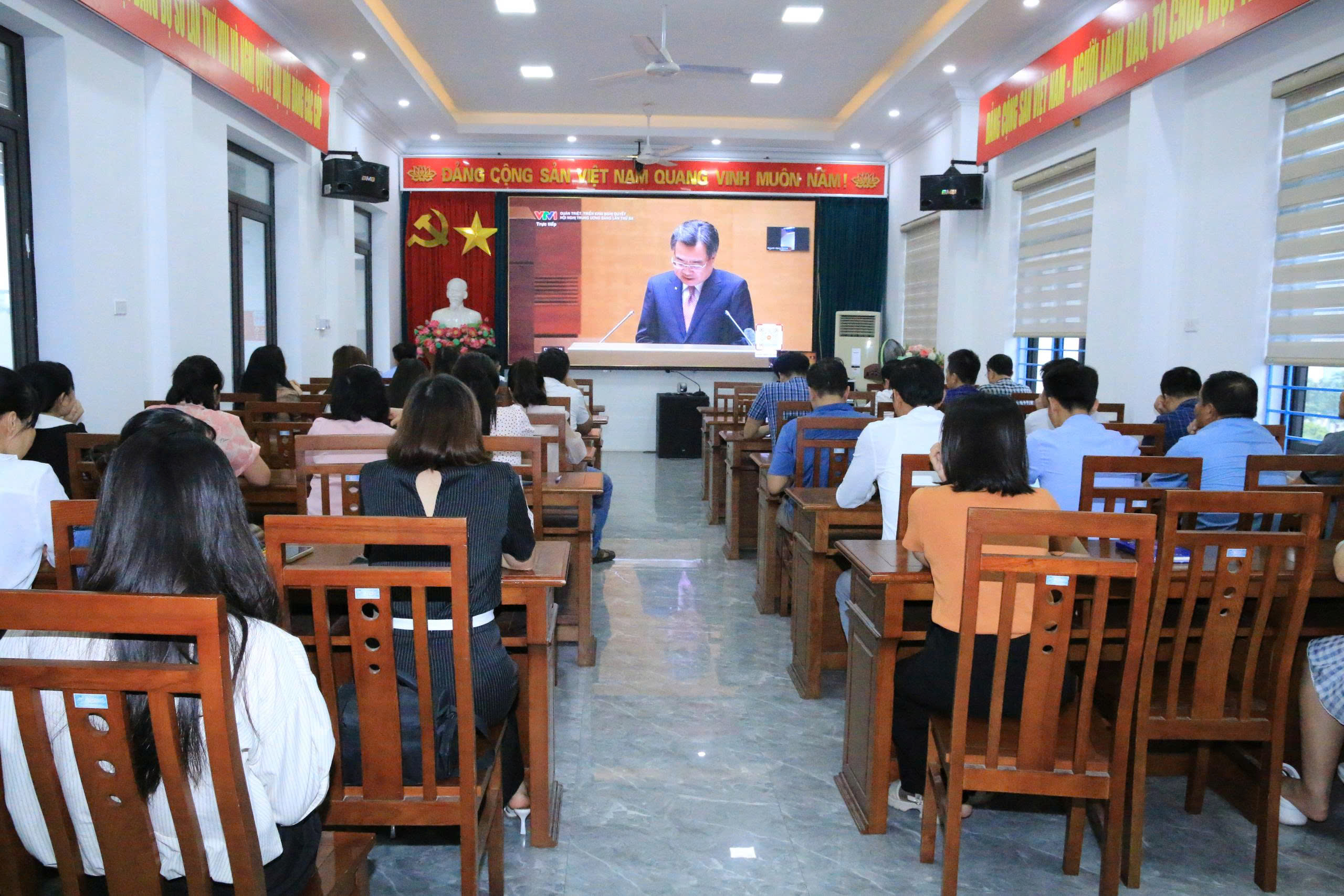 Đảng bộ Sở Khoa học và Công nghệ Hưng Yên tham dự Hội nghị toàn quốc quán triệt, triển khai thực hiện Nghị quyết Hội nghị Trung ương 3 khóa XIV