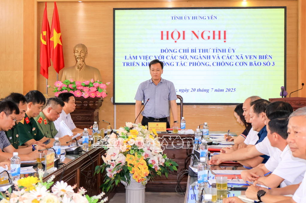 Đồng chí Bí thư Tỉnh ủy Nguyễn Hữu Nghĩa kiểm tra, chỉ đạo công tác phòng, chống  bão số 3 tại các xã ven biển