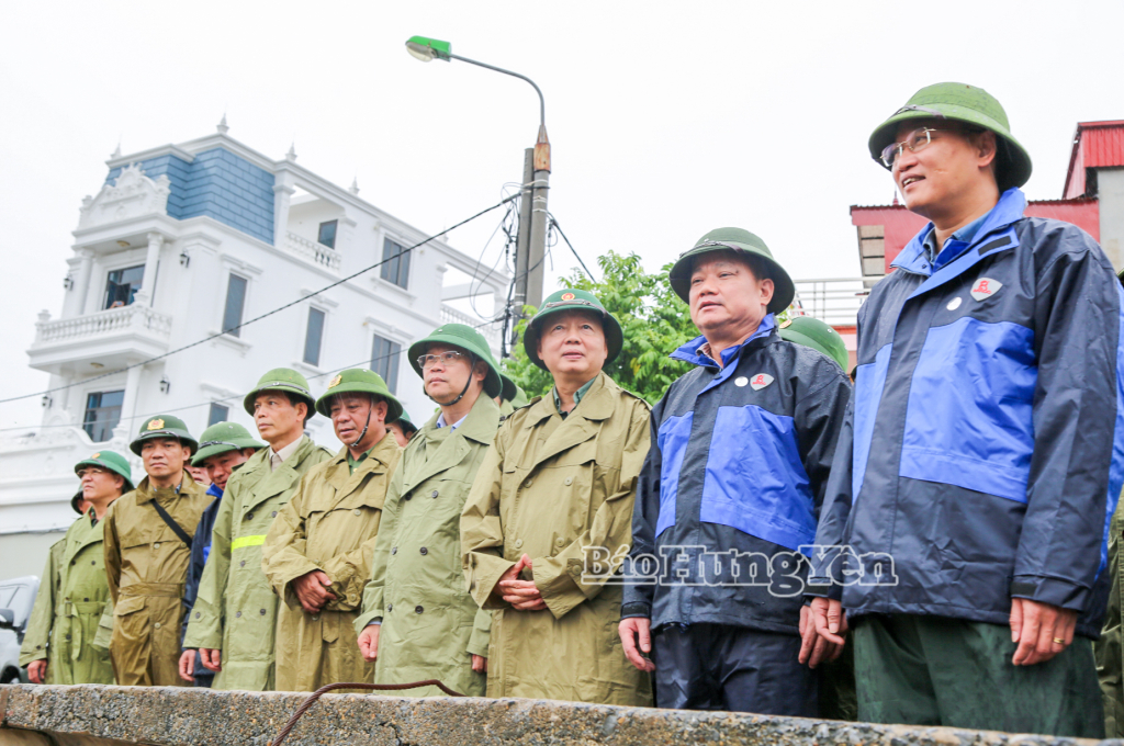 Phó Thủ tướng Chính phủ Trần Hồng Hà kiểm tra, chỉ đạo công tác phòng, chống bão số 3 tại tỉnh Hưng Yên
