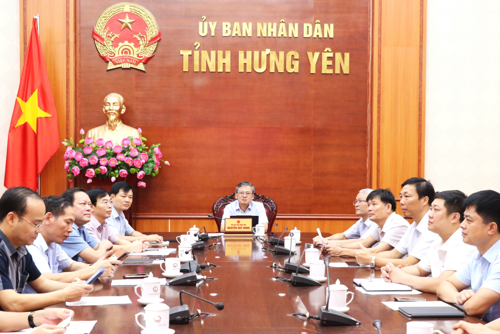 Các đại biểu dự Chương trình  tại điểm cầu Hưng Yên
