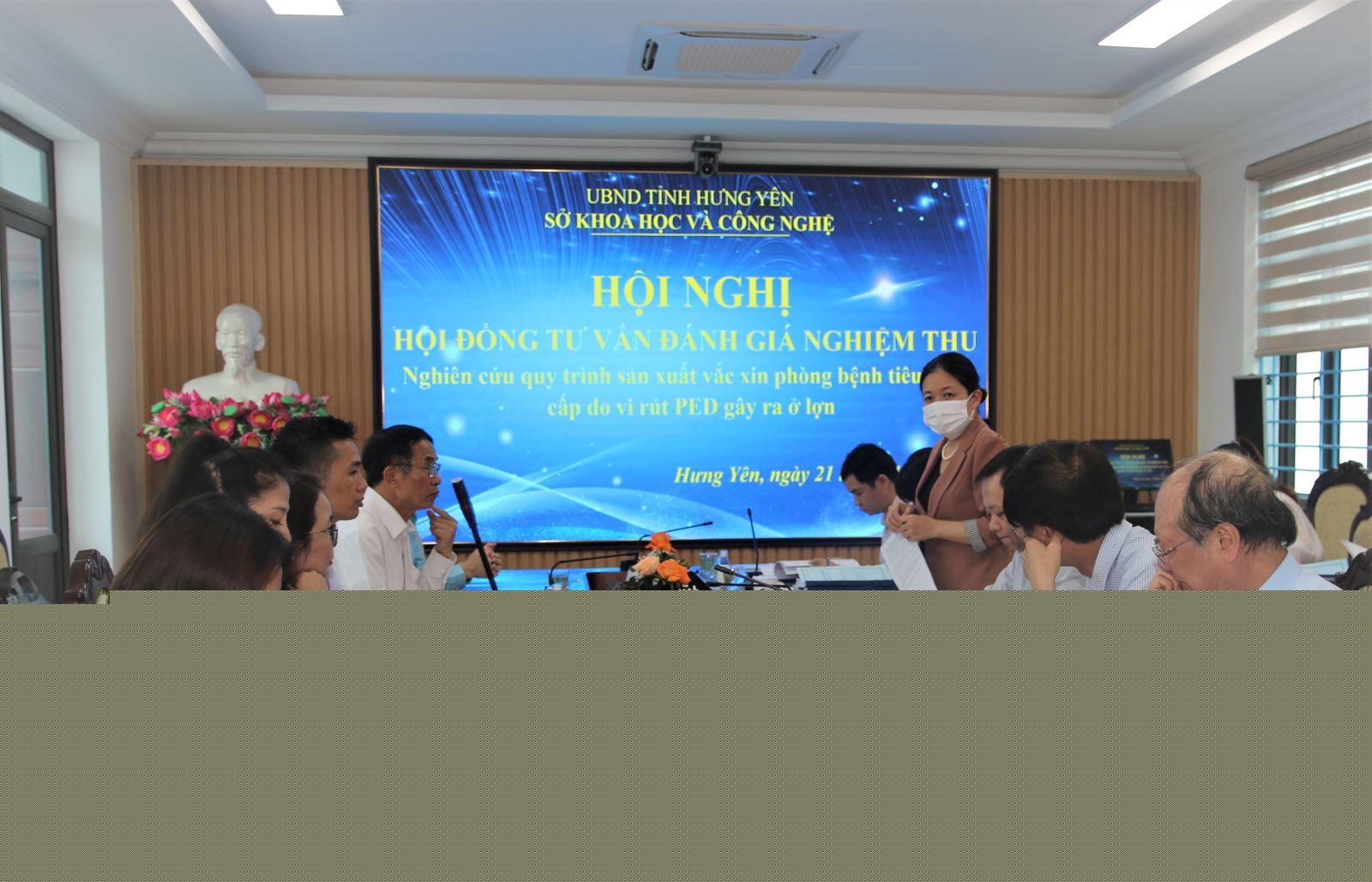 HỘI NGHỊ NGHIỆM THU ĐỀ TÀI “Nghiên cứu quy trình sản xuất vắc-xin phòng bệnh tiêu chảy cấp do vi-rút PED gây ra ở lợn”