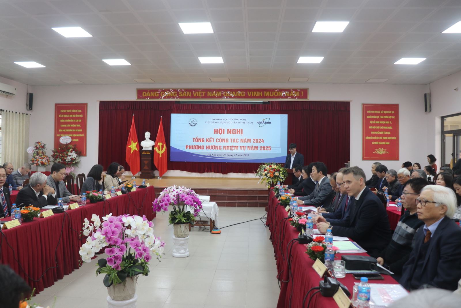 Xây dựng năng lực phát triển điện hạt nhân