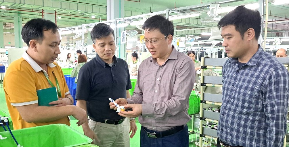 Lãnh đạo Sở Khoa học và Công nghệ làm việc với Công ty cổ phần liên doanh Kangaroo Quốc tế